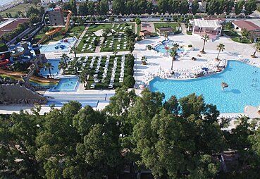 Risus Aqua Beach Resort Hotel