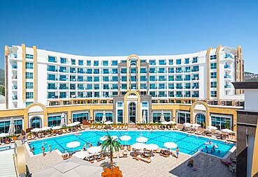 The Lumos Deluxe Resort Hotel & Spa