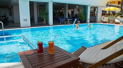 Acem Hotel Havuz / Deniz