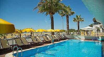 Acem Hotel Havuz / Deniz