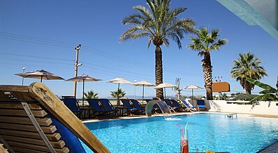 Acem Hotel Havuz / Deniz