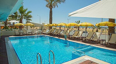 Acem Hotel Havuz / Deniz