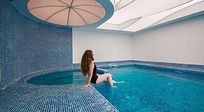 Acroter Hotel & Spa Havuz / Deniz