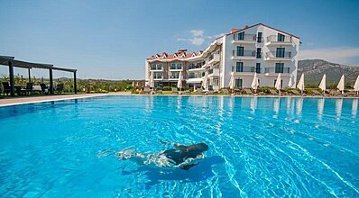 Acroter Hotel & Spa Havuz / Deniz