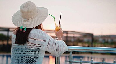 Acroter Hotel & Spa Havuz / Deniz