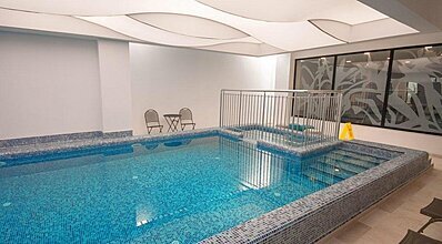 Acroter Hotel & Spa Havuz / Deniz