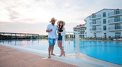 Acroter Hotel & Spa Havuz / Deniz