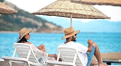 Acroter Hotel & Spa Havuz / Deniz