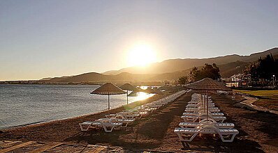 Adrina Termal Health & Spa Hotel Havuz / Deniz