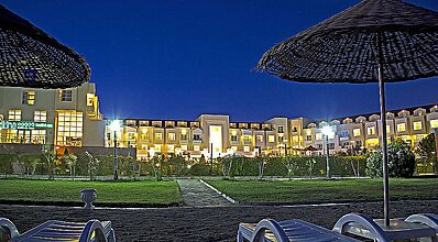 Adrina Termal Health & Spa Hotel Havuz / Deniz