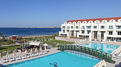 Adrina Termal Health & Spa Hotel Havuz / Deniz