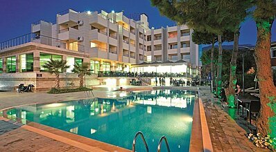 Akbulut Hotel Spa Havuz / Deniz