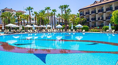 Alba Resort Hotel Havuz / Deniz