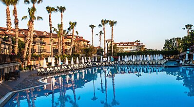 Alba Resort Hotel Havuz / Deniz
