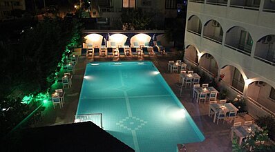 Altınyaz Hotel Havuz / Deniz