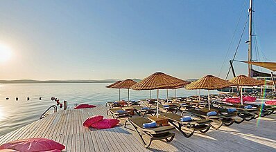 Altınyunus Resort Thermal Hotel Havuz / Deniz