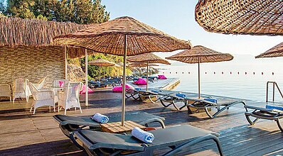 Altınyunus Resort Thermal Hotel Havuz / Deniz