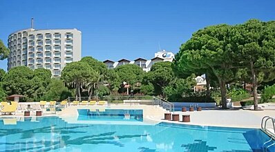 Altis Resort Hotel & Spa Havuz / Deniz