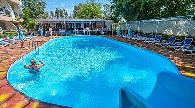 Aperion Beach Hotel Havuz / Deniz