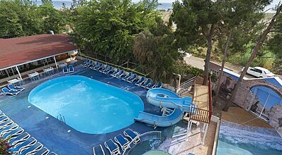 Aperion Beach Hotel Havuz / Deniz