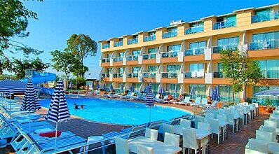 Aperion Beach Hotel Genel Görünüm