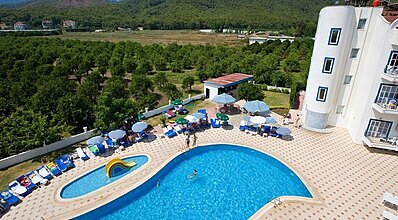 Ares Blue Hotel Havuz / Deniz