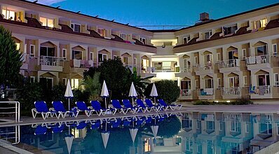 Ares Dream Hotel Havuz / Deniz