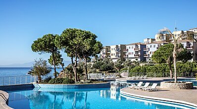Aria Claros Beach & Spa Resort Havuz / Deniz