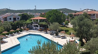 Arinnanda Otel Havuz / Deniz