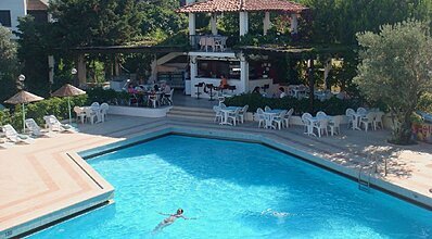 Arinnanda Otel Havuz / Deniz