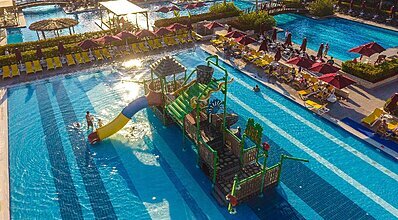 Aska Lara Resort & Spa Havuz / Deniz