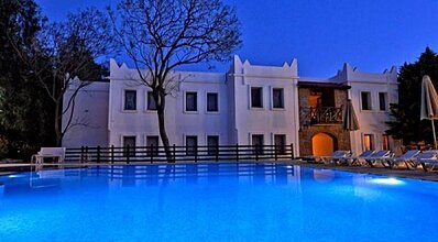 Atrium Hotel Havuz / Deniz