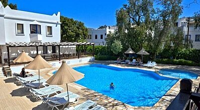 Atrium Hotel Havuz / Deniz