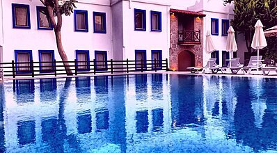 Atrium Hotel Havuz / Deniz