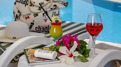 Aurasia Sea Side Hotel Havuz / Deniz