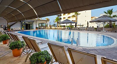 Ayvalık Çınar Hotel Havuz / Deniz