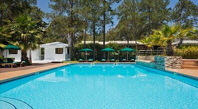 Balmy Foresta Havuz / Deniz