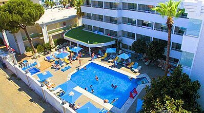 Banu Hotel Luxury Havuz / Deniz