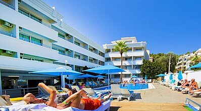 Banu Hotel Luxury Havuz / Deniz