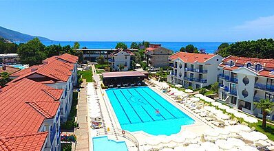 Belcekum Beach Hotel Havuz / Deniz