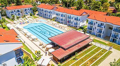 Belcekum Beach Hotel Havuz / Deniz