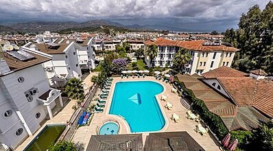 Bezay Hotel Havuz / Deniz