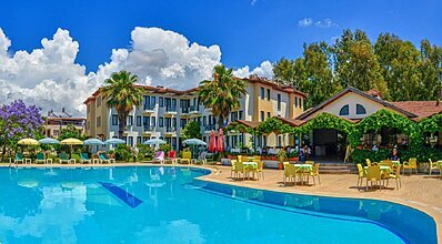 Bezay Hotel Havuz / Deniz