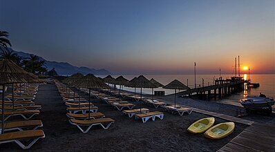 Champion Holiday Village Havuz / Deniz