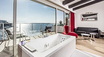 Charisma De Luxe Otel Oda