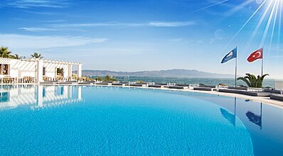 Charm Beach Hotel Havuz / Deniz