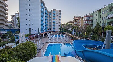 Club Big Blue Suite Hotel Havuz / Deniz