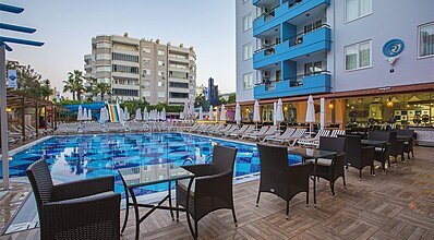 Club Big Blue Suite Hotel Havuz / Deniz