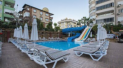 Club Big Blue Suite Hotel Havuz / Deniz