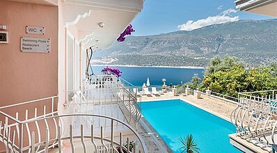 Club Çapa Hotel Havuz / Deniz